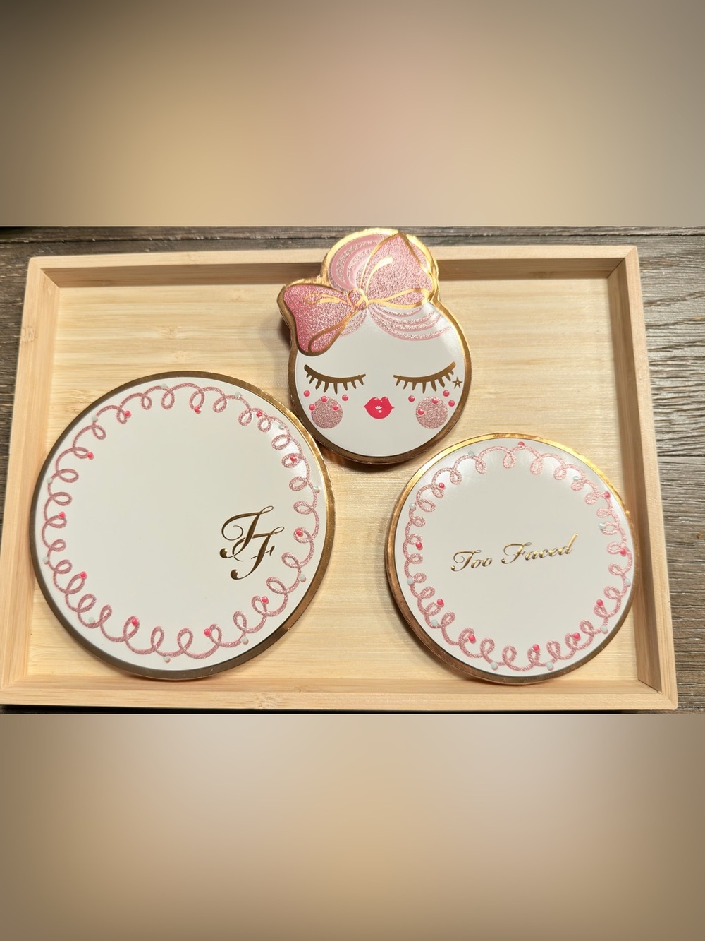 Brand New Too Faced Let It Snow Girl 3 Palette Holiday Set Rare 2019